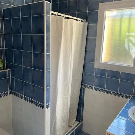 Villa proche d'Uzès-Nîmes et Avignon avec Piscine Privée non partagée Martignargues Extérieur photo